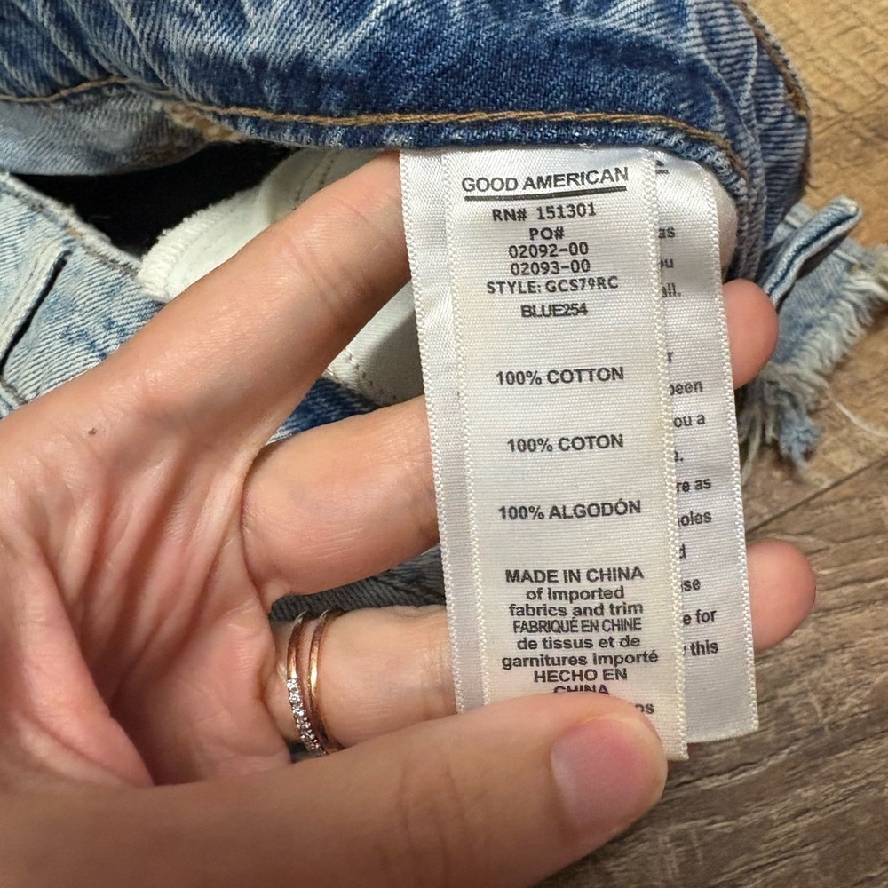 Good American High Rise 100% Cotton Distressed Denim Shorts Size 10 - Picture 3 of 4